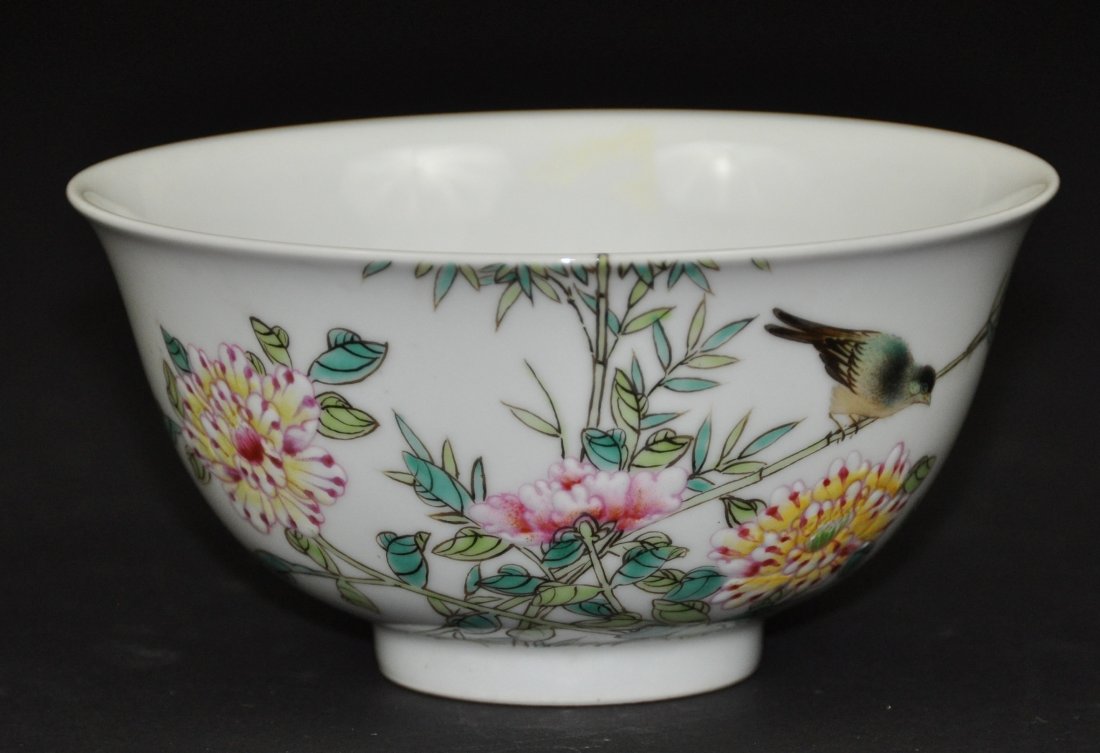 A rare Yongzheng period enameled porcelain bowl (1 of 6)