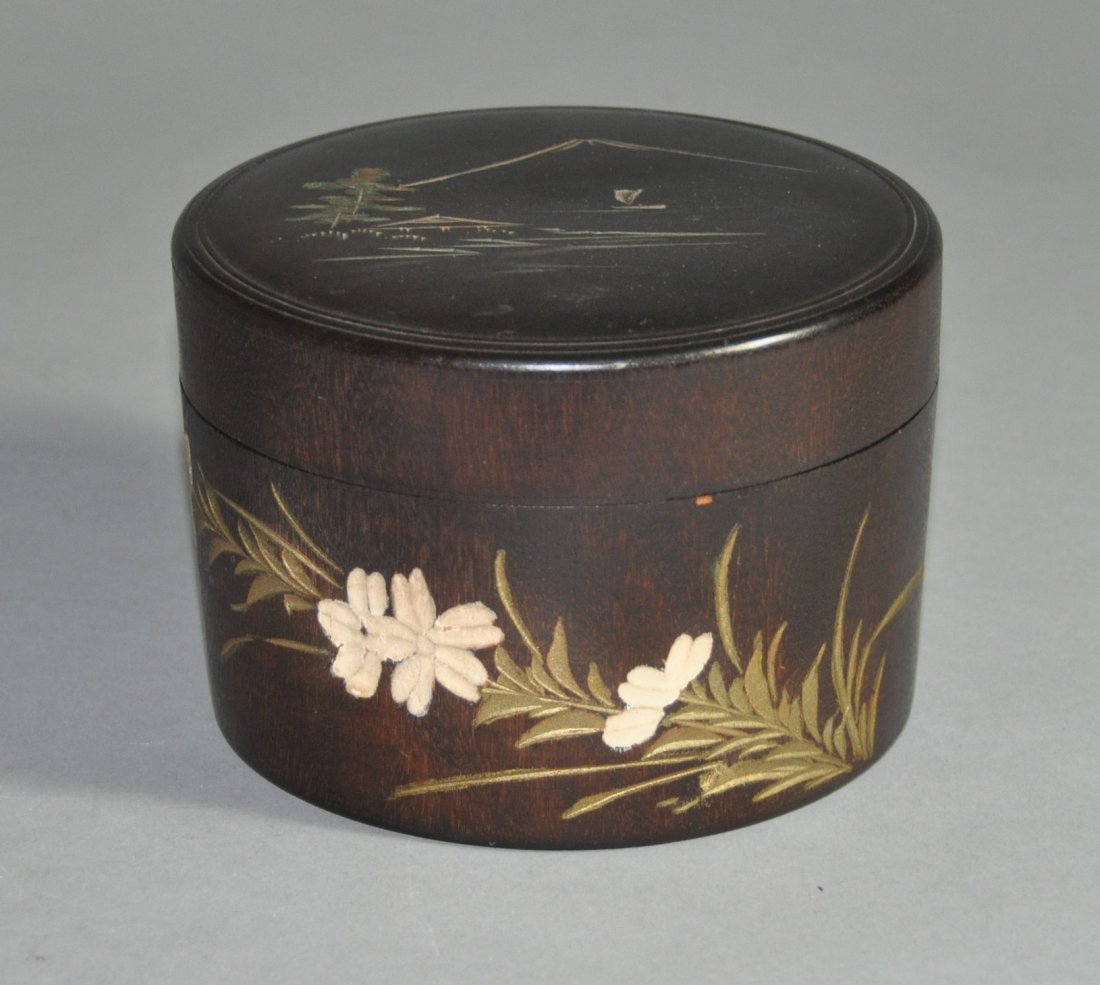 A Meiji Era Japanese wooden container (1 of 6)