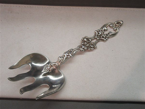 Sterling Silver Asparagus Fork (1 of 2)