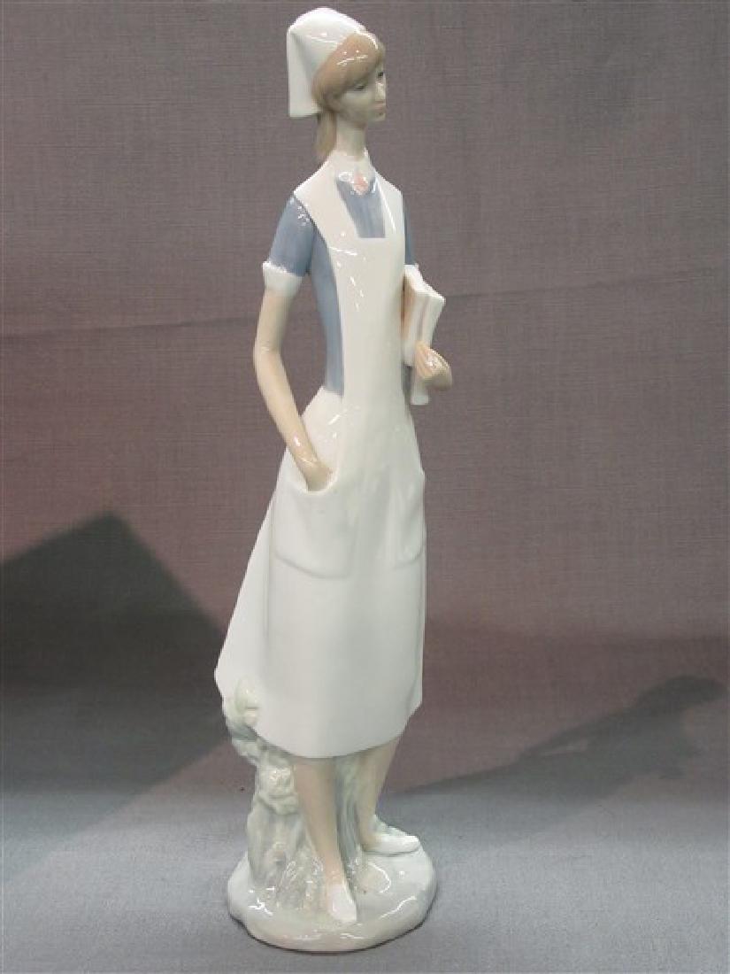 Lladro 4603 "Nurse" Figurine