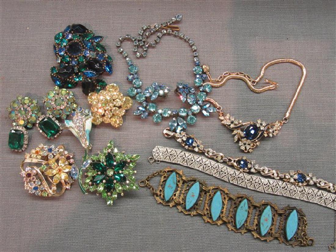 Estate Vintage Costume Jewelry Tray Lot (1 of 5)