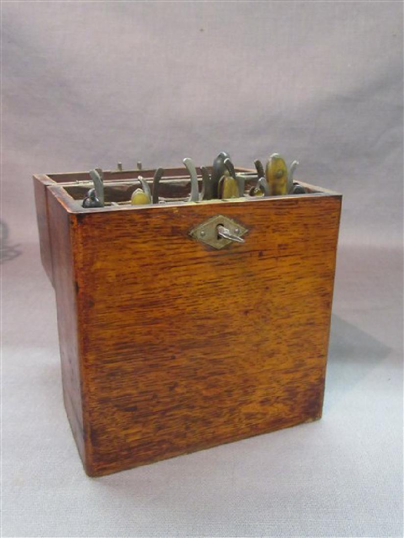 Oak Barber Shop Razor Case And Razors (1 of 7)