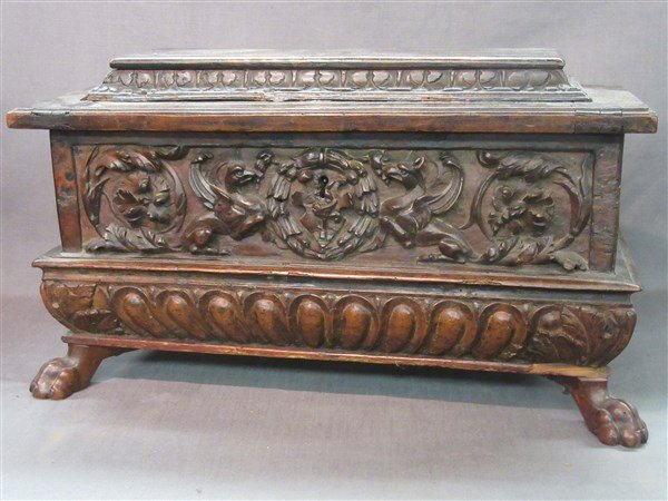 16th Century Casone Era Italian Miniature Chest (1 of 10)