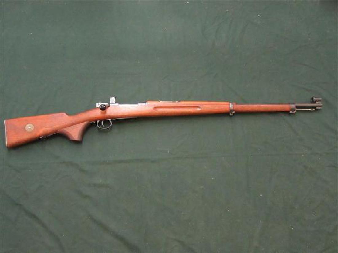 Swedish Mauser Target Rifle: A Swedish Mauser Target Rifle. Carl Gustavs Stads Gevarsfaktorli 1918 Crown touch marks. Swedish rear sight. Serial no. 454072_x000D_ _x000D_ _x000D_