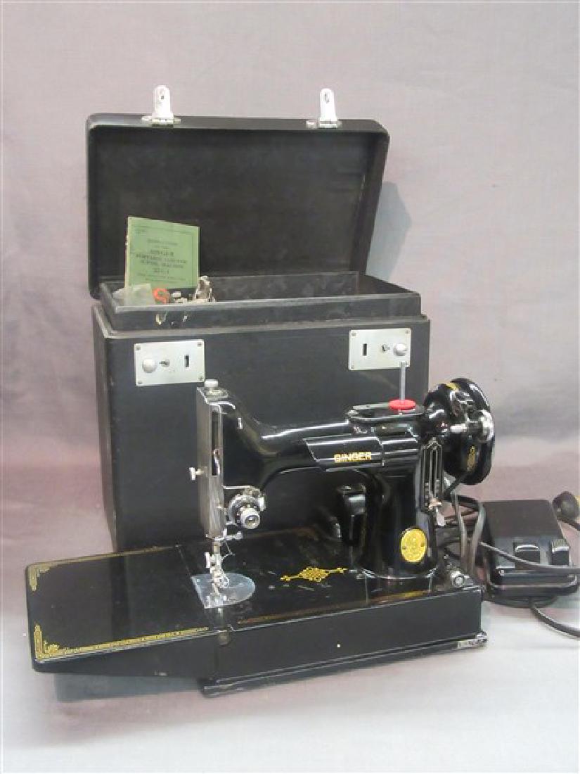 Vintage Singer Featherweight Sewing Machine (1 of 4)