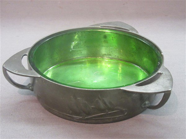 Arts And Crafts Tudric Serving Dish (1 of 4)