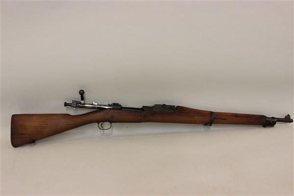 Remington Model 1903 U.S. Rock Island Arsenal: Remington Model 1903 (Altered from Model 1905 In .30-06) U.S. Rock Island Arsenal no. 26007 *Not safe to use with modern ammunition early models with serial numbers under 800,000 wer not heat treated 