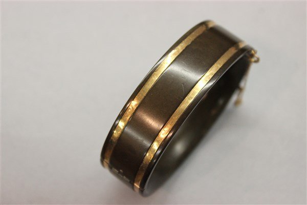 Antique 18k Gutta Percha Bangle Bracelet (1 of 2)