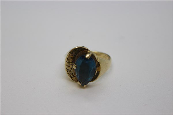 14k Blue Topaz Ring (1 of 2)