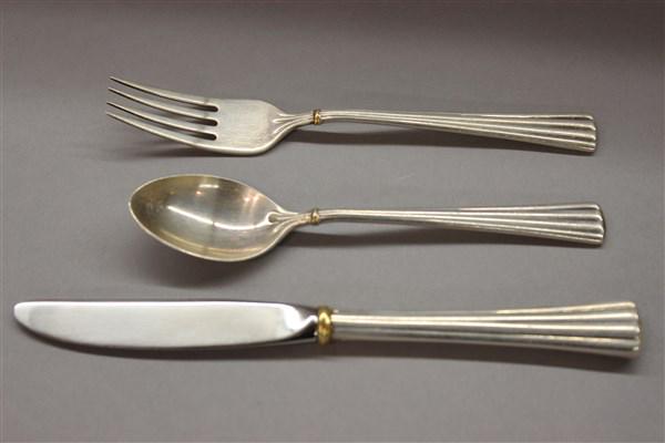 Cartier Sterling Silver Place Setting: Cartier sterling silver place setting. Including 6 1/4" Fork 5 3/4" Spoon 7 1/4" Knife Total weight: 4.2 average ounce