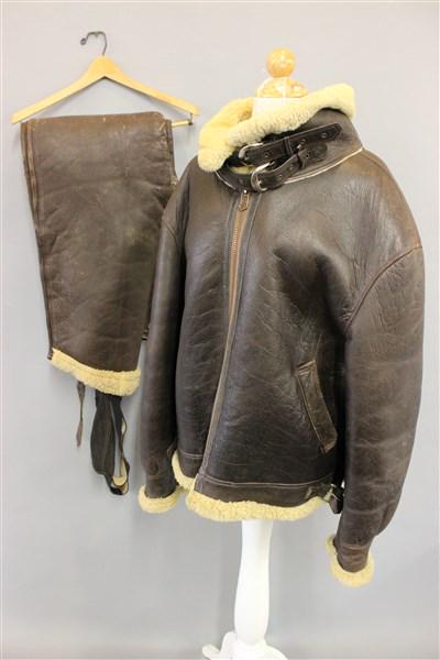 WWII US AAF B-3 Flight Crew Sheepskin Jacket: WWII US Air force B-3 Flight crew sheep skin lined leather jacket Size 44.