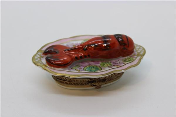 Limoges Chamart Porcelain Lobster Trinket Box: A fine Limoges Chamart exclusive lobster trinket box. Dimensions: 3" X 2"