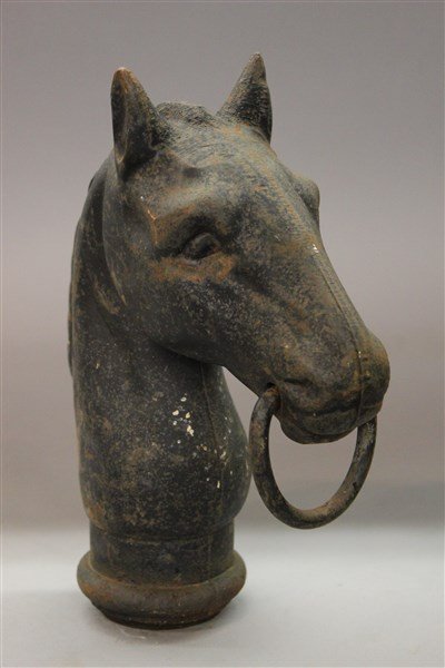 Vintage Cast Iron Horse Hitch Post (1 of 3)