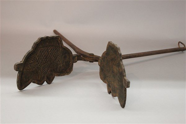 Rare 19th c. Folk Art Fish Waffle Iron (1 of 4)