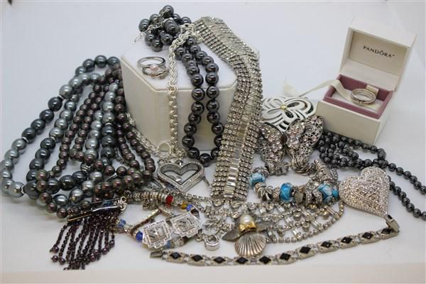Estate Costume Jewelry Group (1 of 5)