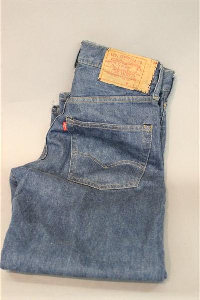 Vintage 1960's Women's Levi's Blue Jeans 505 (1 of 8)