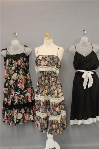 Vintage 80's California Cotton Summer Dresses: Three vintage 80's Calfornia cotton summer dresses. Made in California, various makers. Sizes 7-11 (Medium)