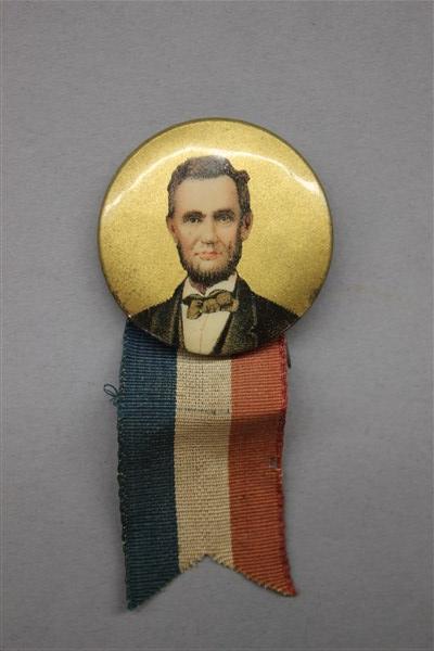 Abraham Lincoln Pinback Medal 19th c. (1 of 2)