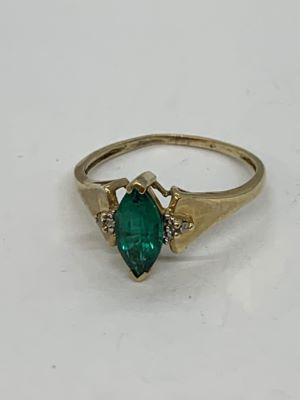 10k Emerald Ring (1 of 3)