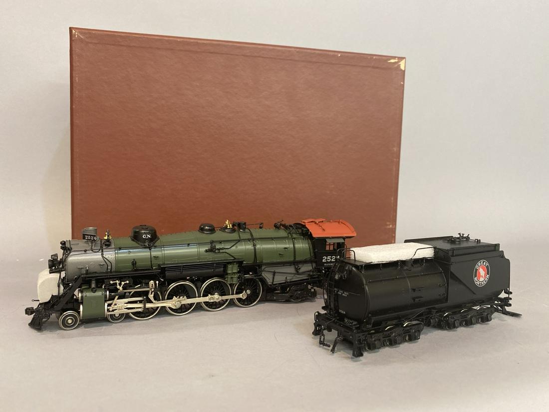 W&R Enterprises P-2 4-8-2 Version 3 Great Northern HO: W&R Enterprises brass HO Locomotive train and tender Great Northern P-2 4-8-2 Version 3, painted Glacier. Original box, Made by Boo Rin,Korea.Condition Report: No damage noted. Please see photograph p