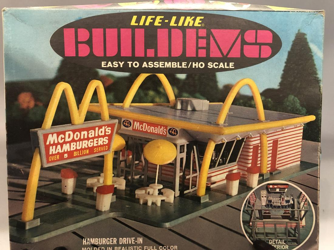 Life-Like Buildems Vintage HO Scale McDonald's: Life Like Buildems Hamburger Drive-in HO Scale # S359K. McDonaldâ€™s HO Scale never been assembled!!