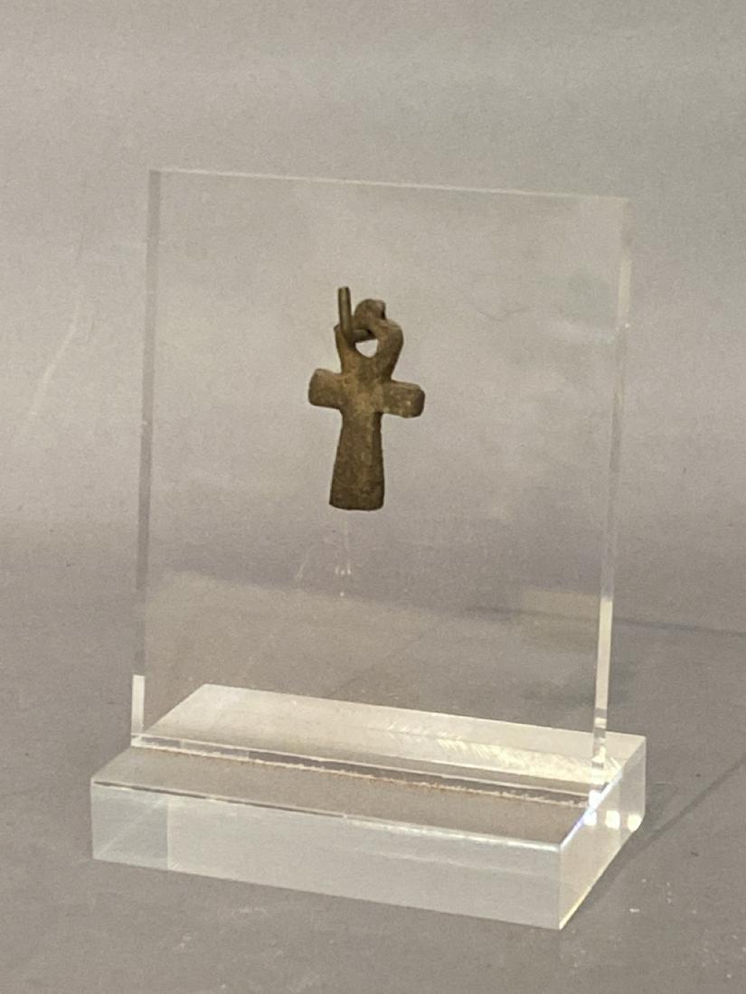 Egyptian Faience ANKH Amulet 600-300 BC.: Egyptian Faience ANKH Amulet 600-300 BC. Provenance: Estate of Lewis, Ellenville, NY. Proceeds to go to Temple Schalom, Monticello, New York.
