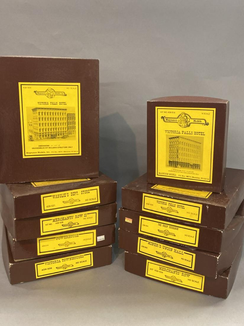 Ten (10) Piece Magnuson Falls HO Scale Models Milwaukee: Ten (10) Piece Magnuson Falls HO Scale Models Milwaukee WisconsinOne is N scale