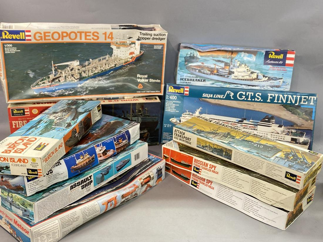 Vintage Revell Ship Models Lot .: Eleven (11) Revell ship models GEOPOTES 14, G.T.S ) Finnjet, USD Burton Island, Russian spy attack transport USS Montrose, Research vessel Meteor etc.Please note all model lots are undone however boxe