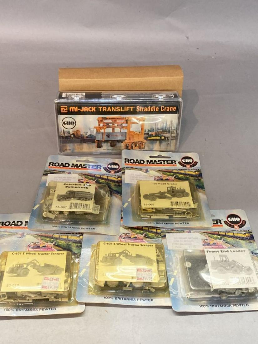 GHQ N scale Roadmaster Series Lot: GHQ N scale Roadmaster Series 5 pieces and One Mi-Jack Translift Straddle Crane,