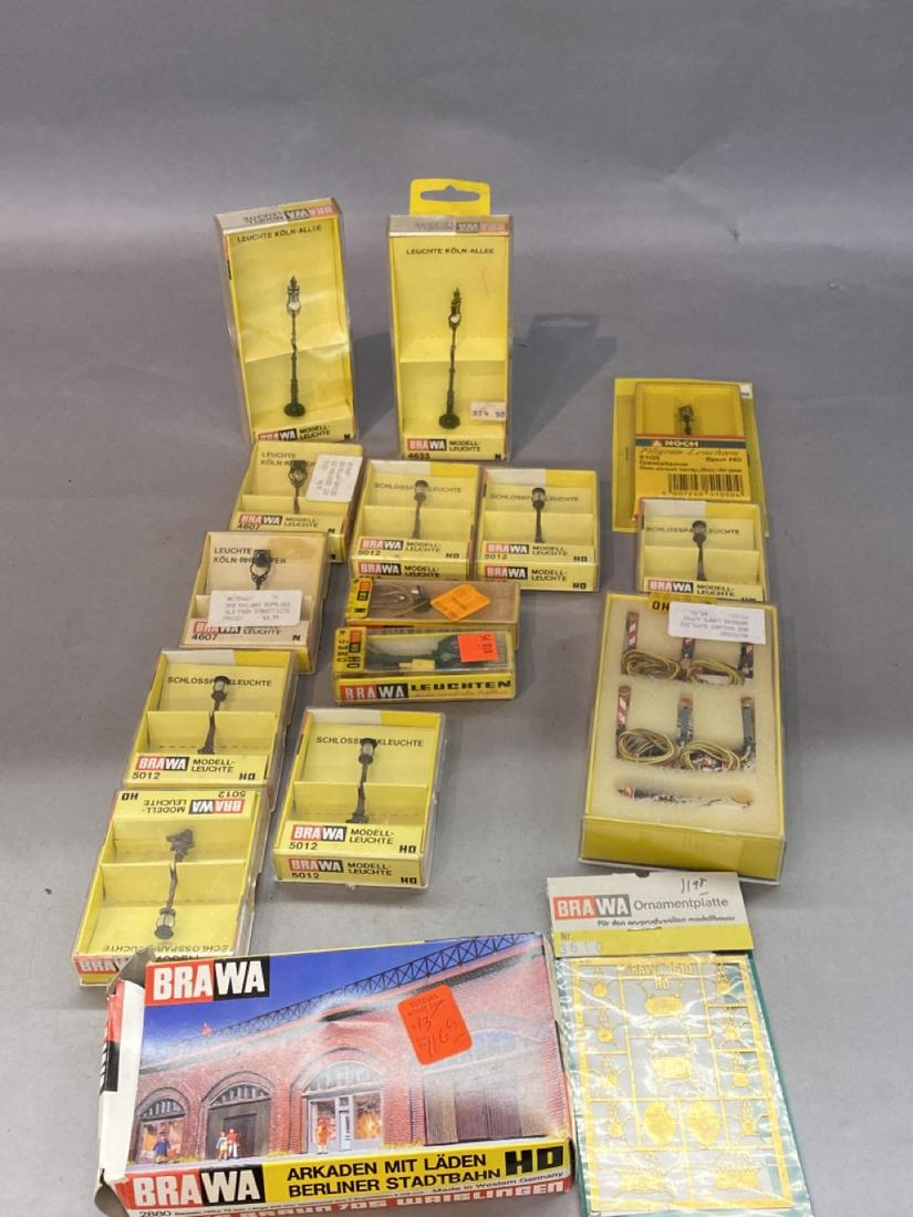Sixteen (16) Piece Brawa German HO scale Lighting: Sixteen (16) Piece Brawa German HO scale miniature accessories