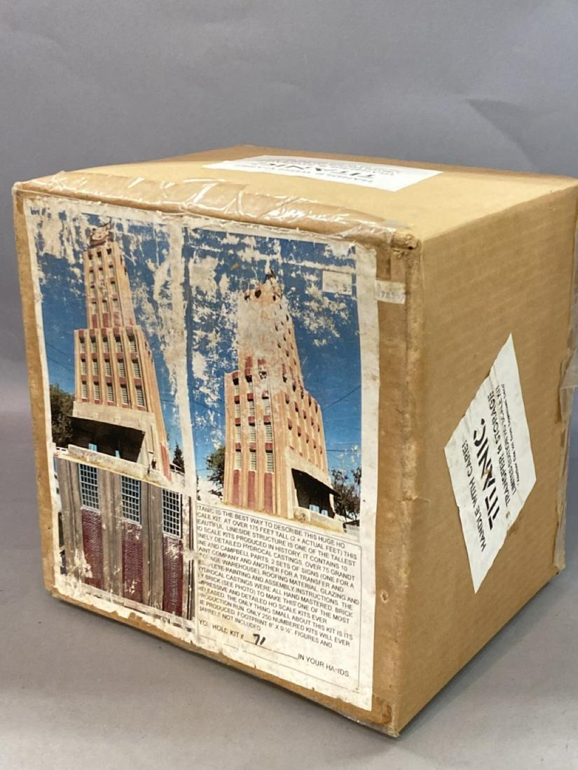 Downtown Deco HO Model Kit #71 Titanic Huge Building: Downtown Deco HO Model Kit #71 Titanic Huge Building