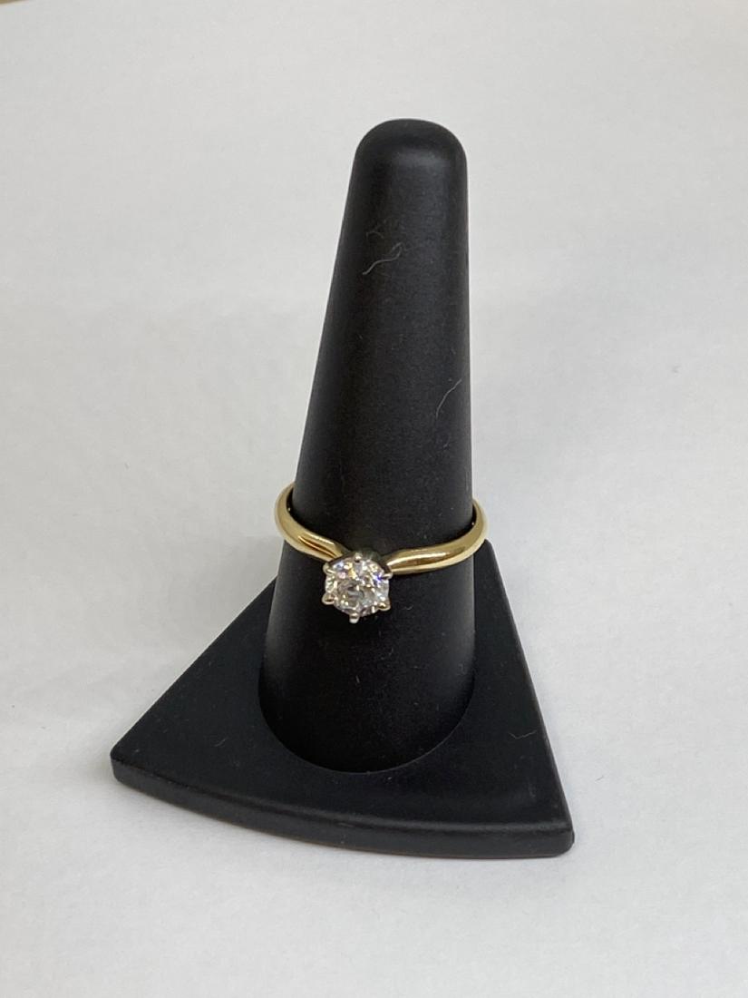 14k Estate Diamond Round Solitaire Ring: 14k estate diamond round solitaire ring. Size 9