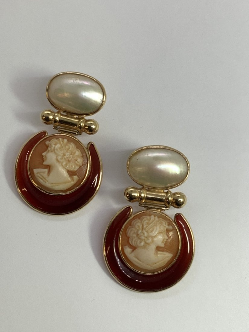 14k Mabe Pearl Cameo Earrings (1 of 5)