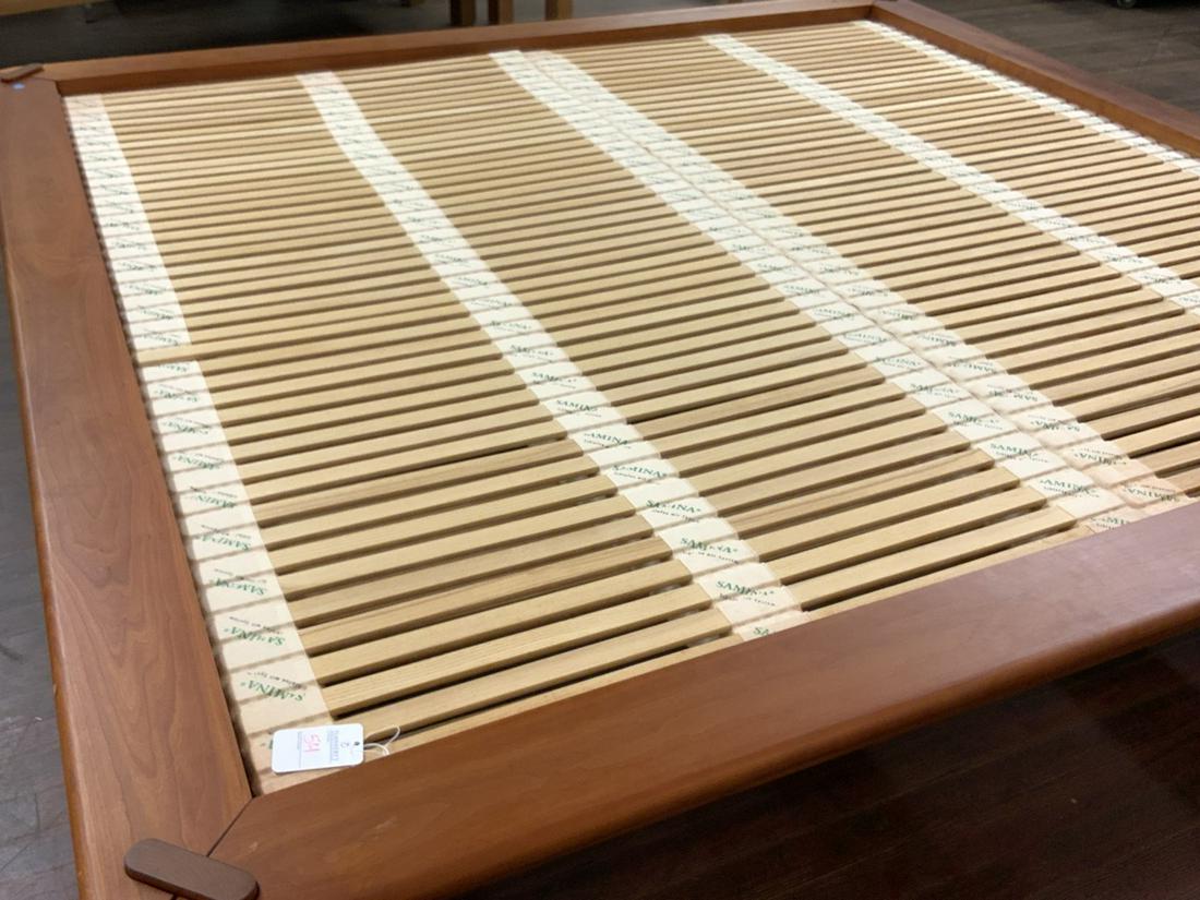 Samina King Size Bed System: Samina King Size Bed Dimensions: 17" h X 88 1/2" X 90"w