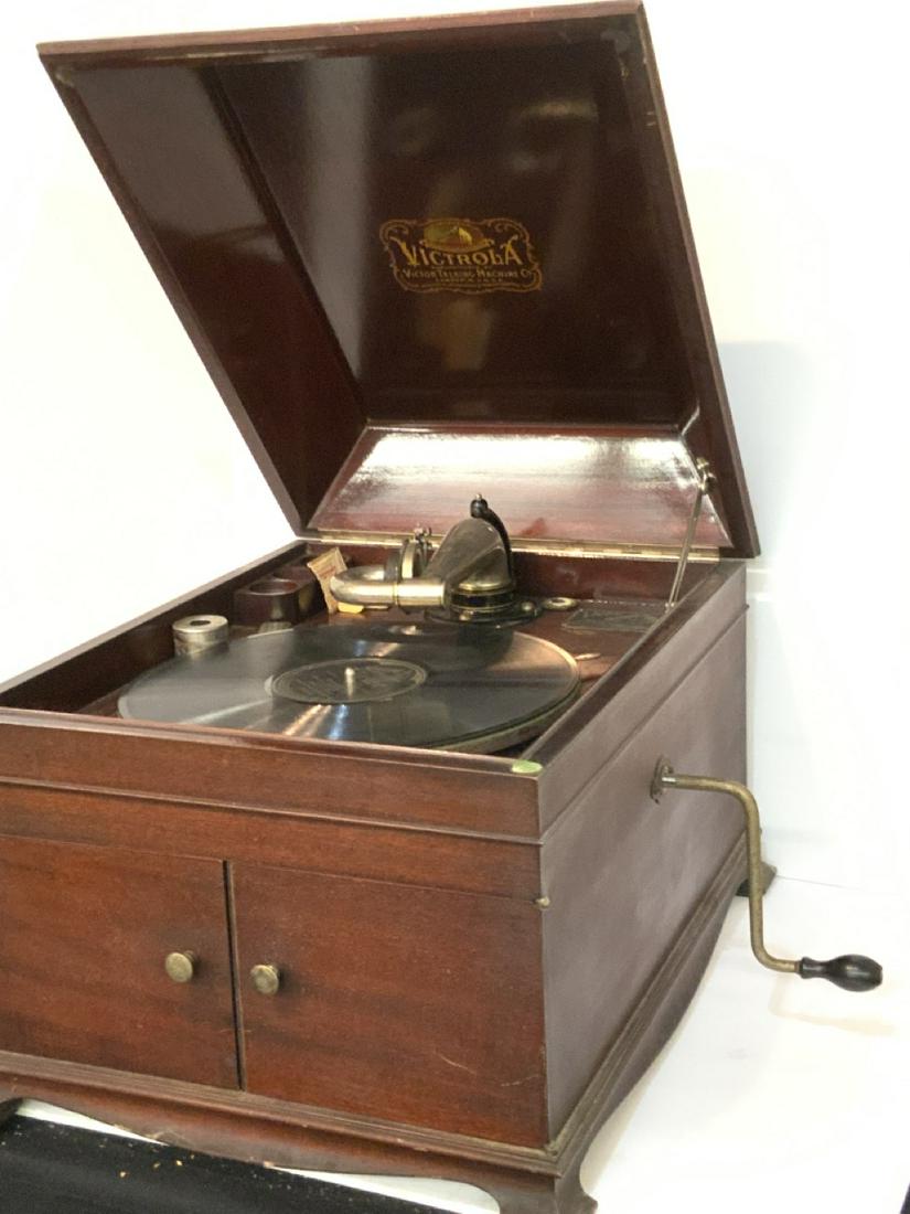 Victor Victrola Mahogany Cased Record Player: Victor Victrola record player in mahogany case. Dimensions: 19 1/2" X 17"