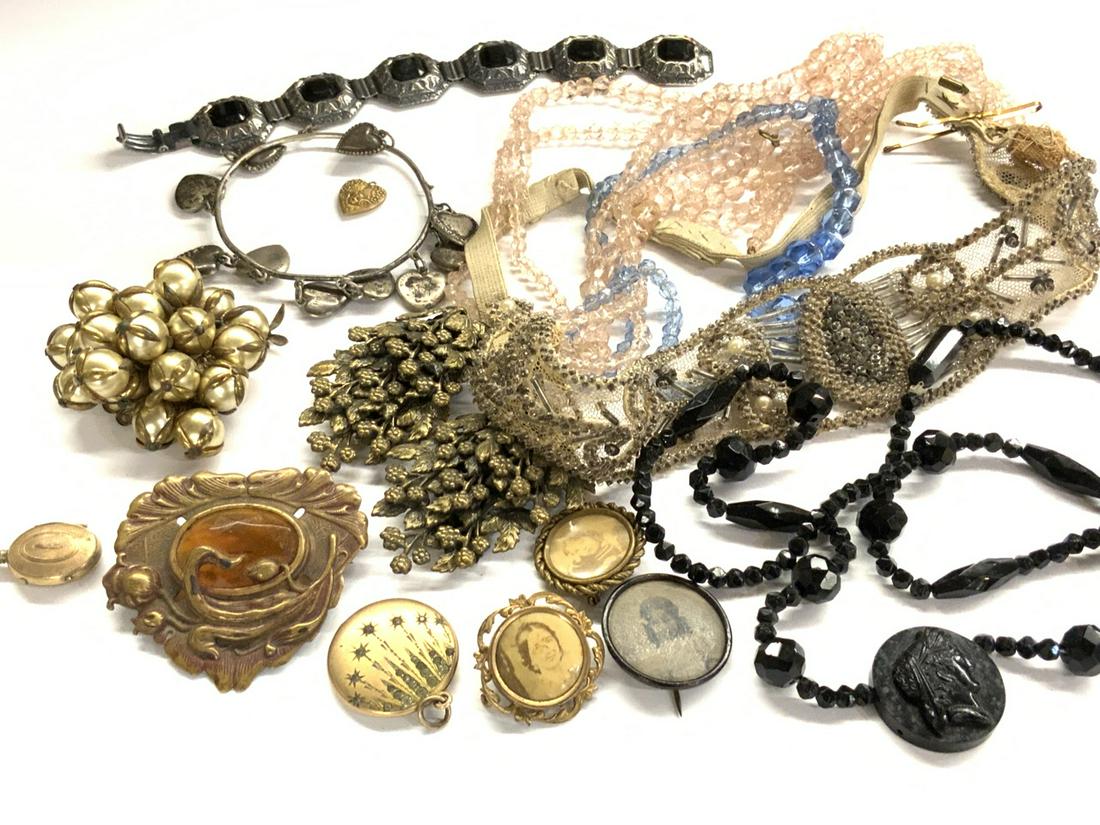Vintage Estate Costume Jewelry Group (1 of 6)