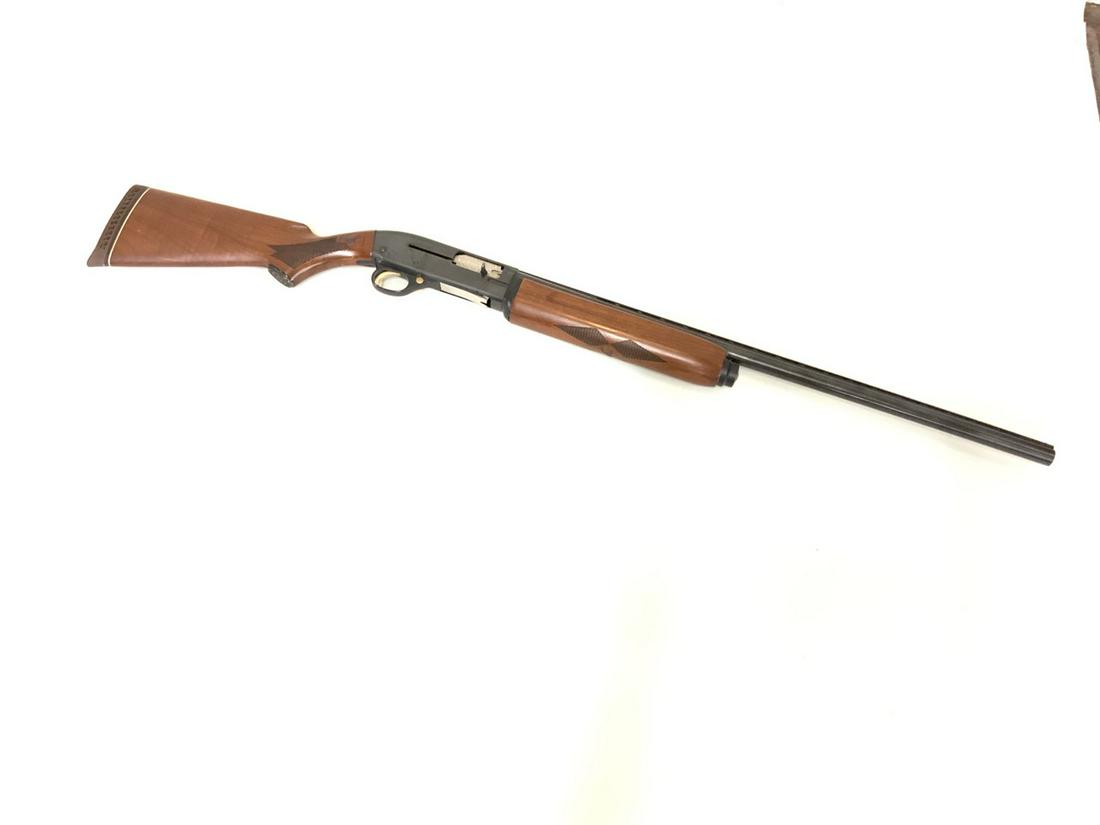 Foremost Model 6110 12 GA Semi-Automatic Shot Gun: Foremost Model 61 12 Gauge 2 3/4" chamber.Serial number 3052195Total length 48" Very good condition. Checkered stock.