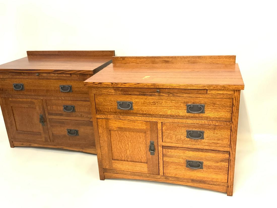 Arts & Crafts Style Oak/Cedar Chests Pair: Two (2) Michael's Furniture Company solid oak pair of chests or bedside cabinets with pull out writing surfaces. Arts and Crafts design in the style of Stickley. Fine quality with cedar interior dovet