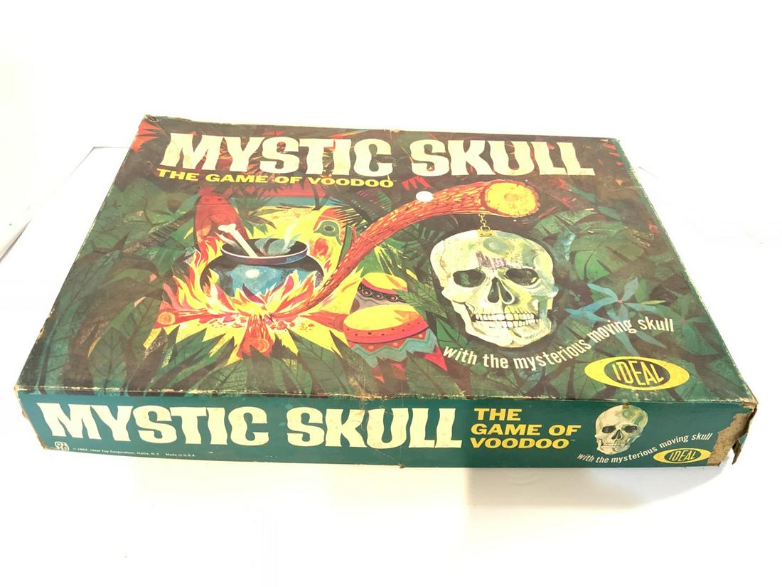 Vintage Mystic Skull Game by Ideal: Vintage Mystic Skull Game by Ideal toy company. 1960's. Original box has partial damage Game set is in good condition