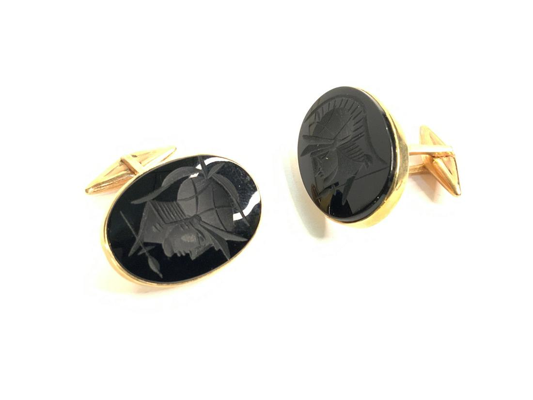 14k y.g. Black Onyx Carved Cufflinks (1 of 6)