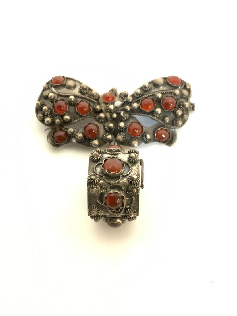 Vintage Sterling Silver Carnelian Pin: Vintage sterling silver carnelian pin. Dimension: 2.25” x 2.25” Weight: 25.5 grams