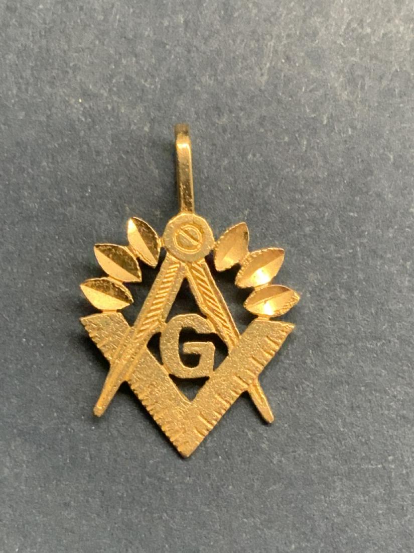 14K Gold Masonic Pendant (1 of 2)
