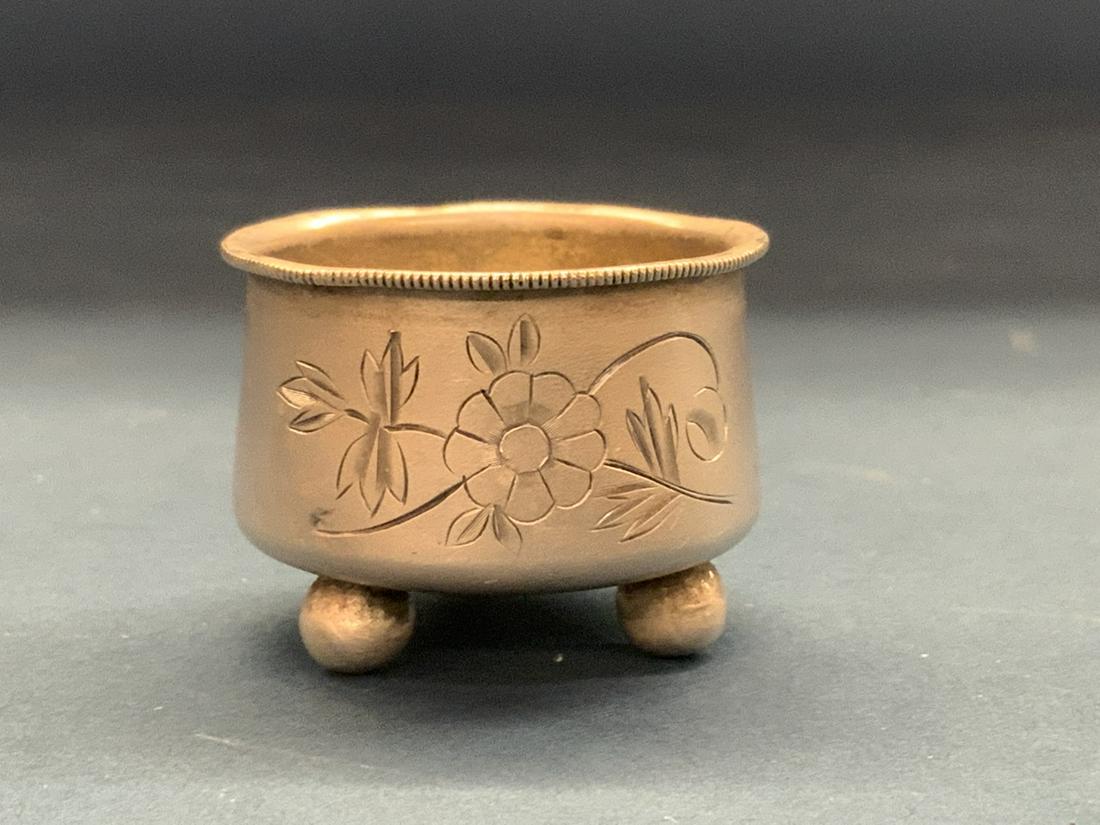 Imperial Russia Antique Individual Silver Salt: A small Imperal Russian sterling (84) silver individual salt on bun feet. Dimensions: 1" X 1 1/4" Total weight: 14.18 grams