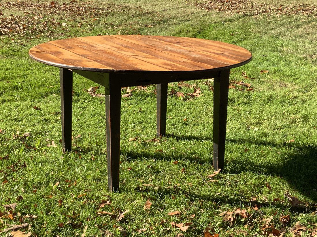 Country Farm House Round Dining Table: A country style farm house round dining room table. Purchased at Cracker Barrel.
