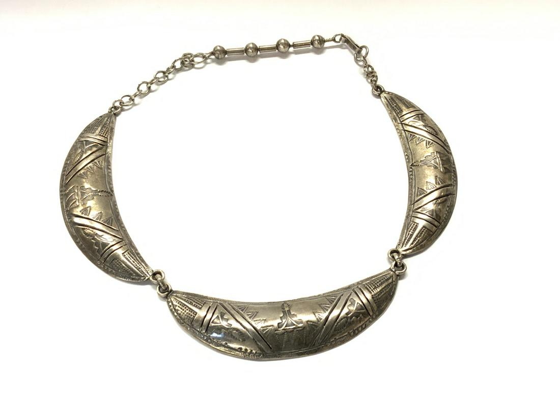 Vintage American Indian Silver Choker Necklace "H": An American Indian sterling silver choker size necklace. Marked on Reverse with a Single "H". Dimensions: 7 1/2" X 7 1/2" drop and width. Total weight: 66.09 grams