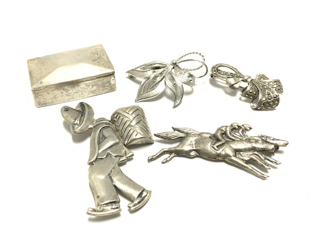 Five (5) Piece Pins and Box Sterling Silver Lot w/: Five (5) piece sterling silver pins and box. Taxco box and Los Castillo Pin. Total weight: 57.20g