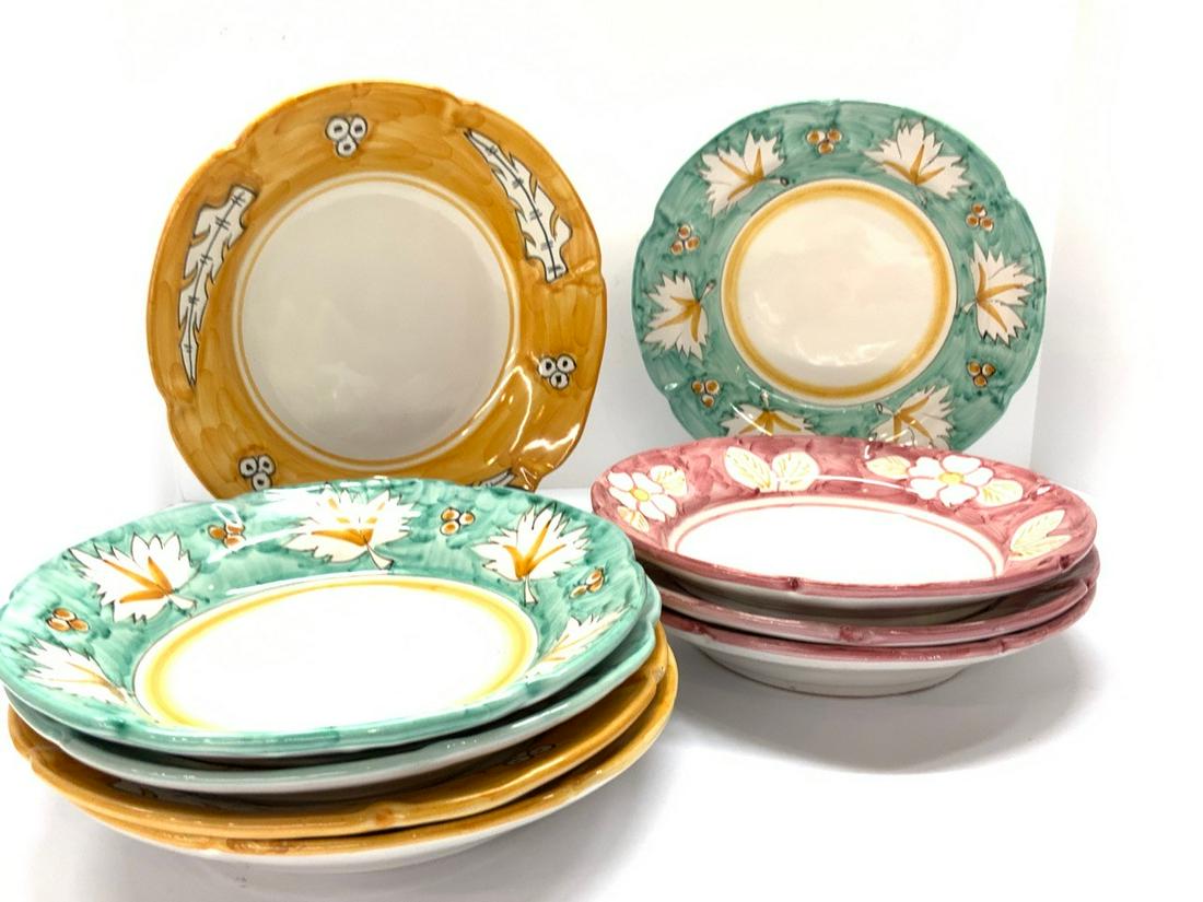 Nine (9) Italian Vietri De Rosa Dinner Plates (1 of 6)