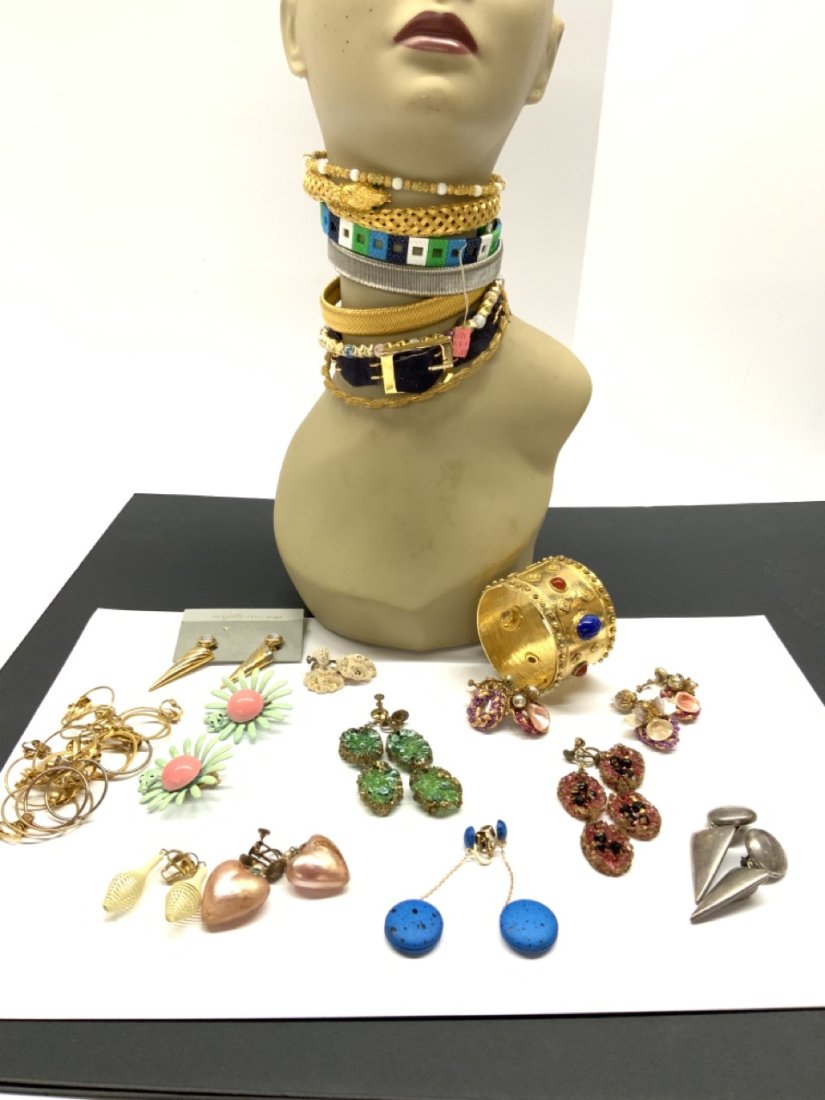 Vintage Costume Jewelry Group: Compiled vintage costume jewelry earrings and neck collars and chokers, quality gold tone bangle cuff.