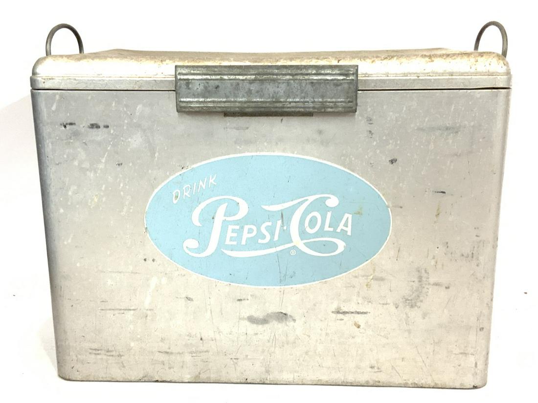 Vintage Pepsi Cola Advertising Cooler: Vintage Pepsi Cola Cooler. Dimensions: 22" X 13" X 16"