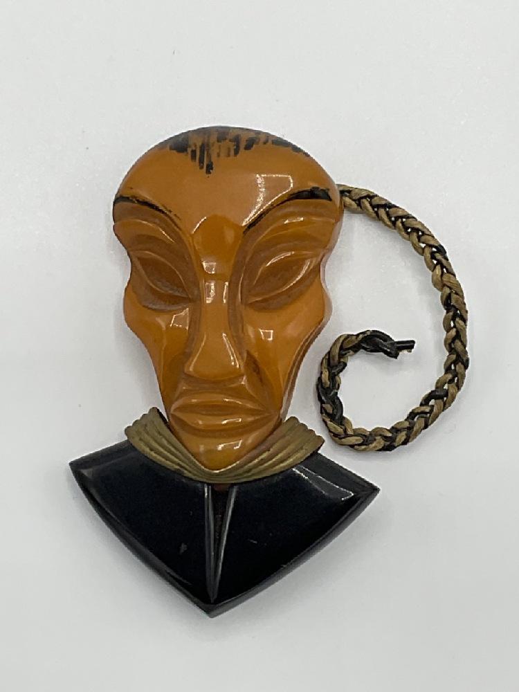 Vintage Bakelite Carved Japanese Man Pin/Brooch With Bread (1 of 3)